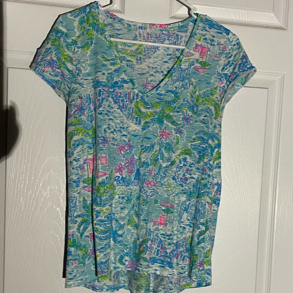Lilly Pulitzer Size M Teeshirt